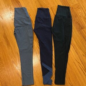 WOMENS size XS Beyond Yoga Women's Legging Bundle - light blue, navy, green
